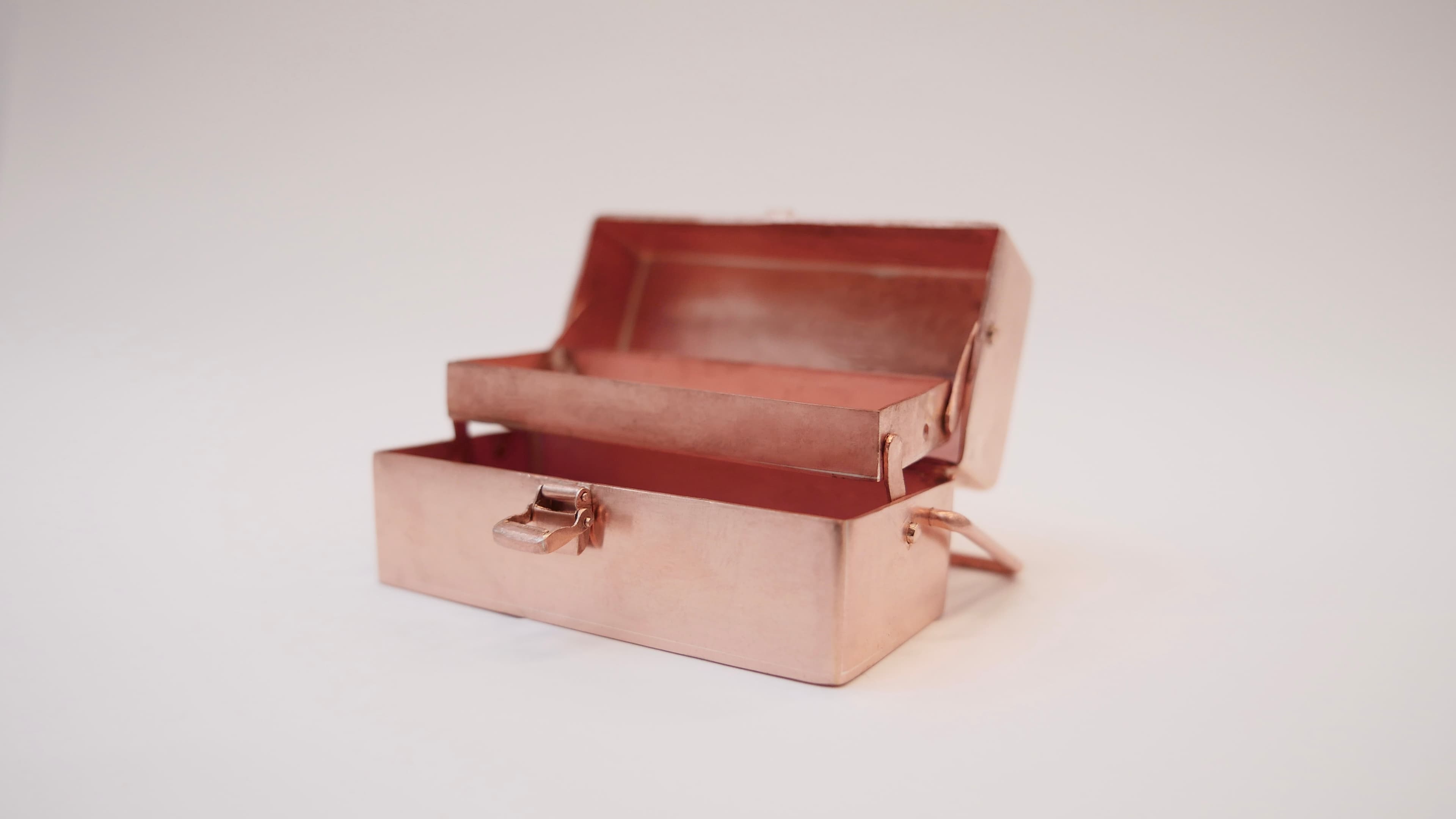  hinged copper tool box with clasp and expanding drawer